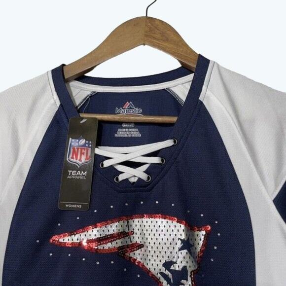 Majestic NFL Womens New England Patriots Football V-Neck Small Flaw NWT โฆ - Picture 8 of 13